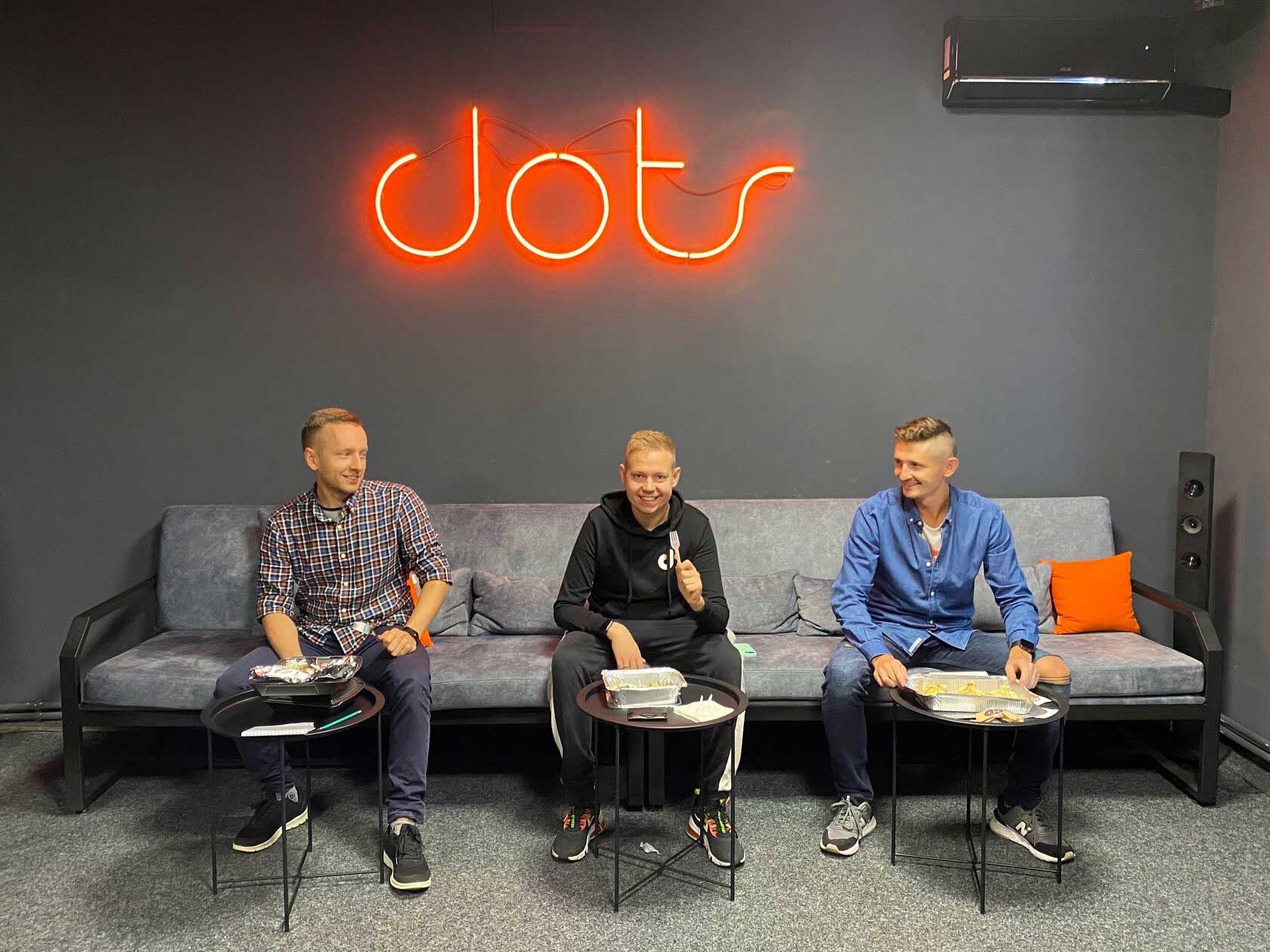 Команда Dots Platform за роботою